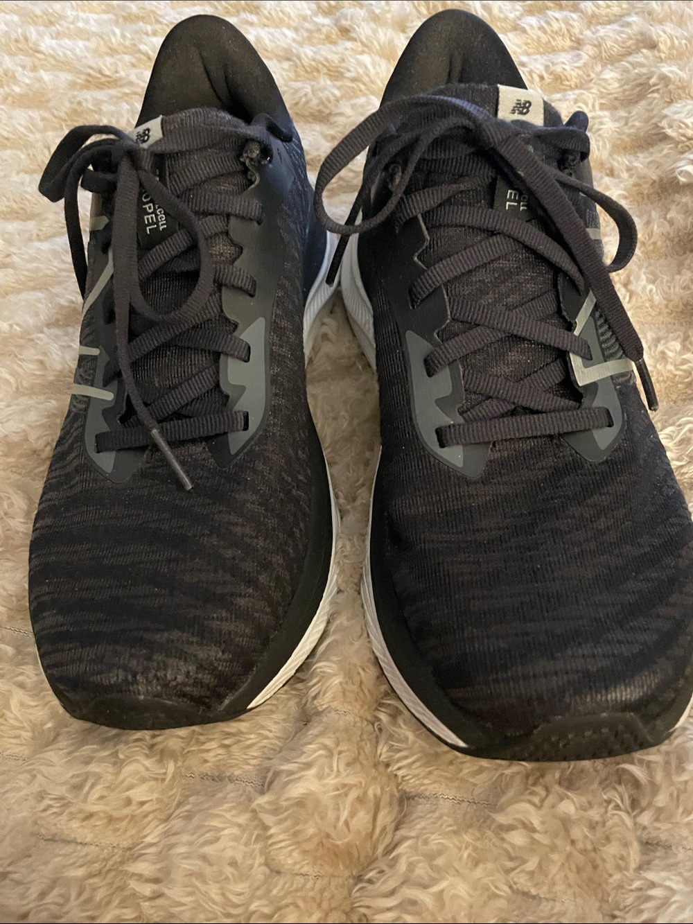 New Balance Men's Black Athletic Running Shoes with Gray Accents